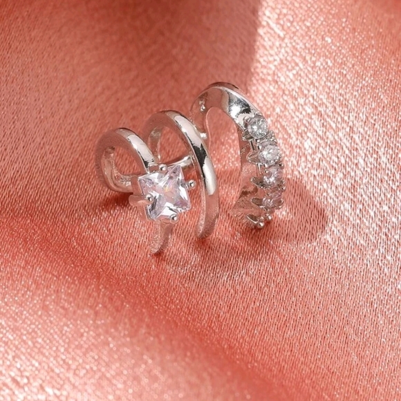 NWT Silver-tone Triple-bar Ear cuff w Rhinestones - Picture 2 of 3